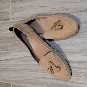 Fioni Tan Tassled Loafers